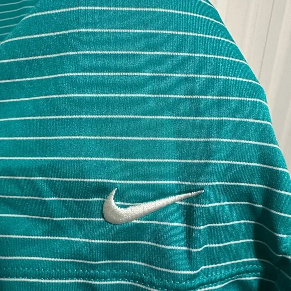 Nike golf tank top blue with white stripes size medium - Picture 2 of 4